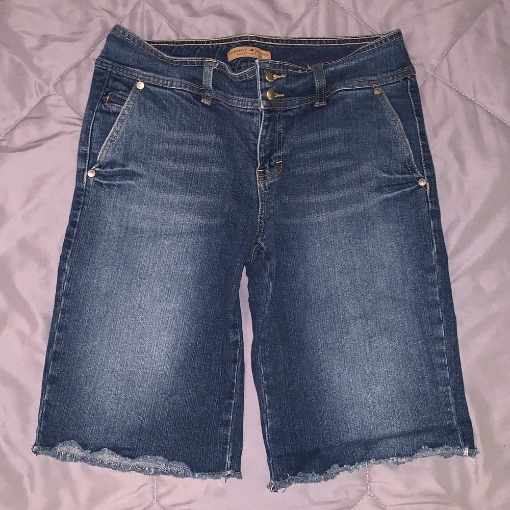 Bermuda jean shorts